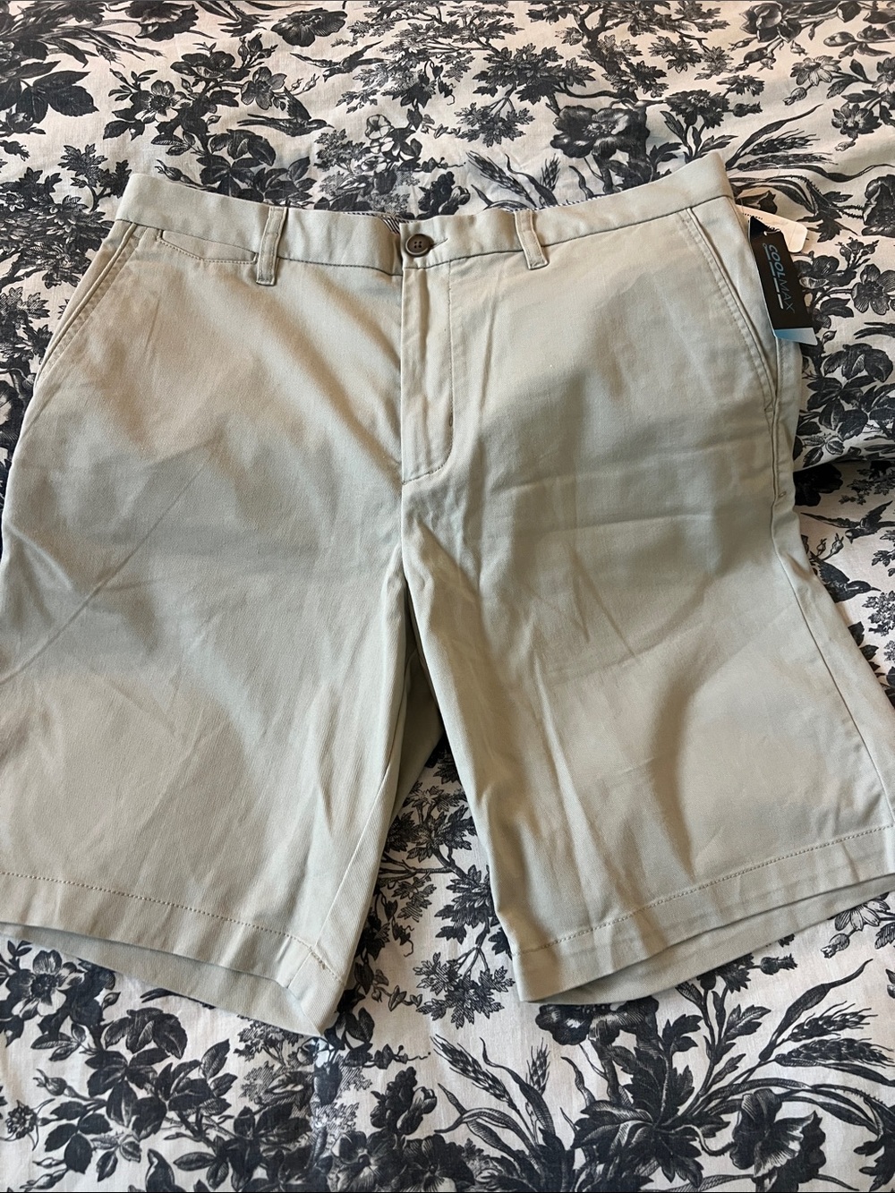 TOMMY BAHAMA Men's Classic Chino Shorts in Light Khaki Size 34 NWT